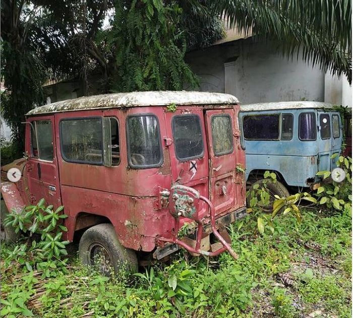 Toyota FJ40 dan BJ40 yang mangkrak di perkebunan Sawit PTPN Tanjung Morawa, Medan, Sumatera Utara