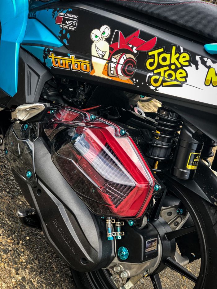 Shock belakang diganti dengan RCB dan pakai box filter transparan