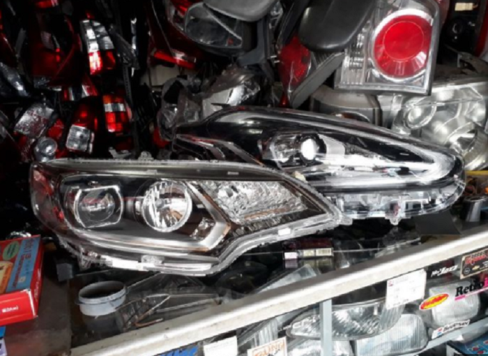 Headlamp Toyota Innova 