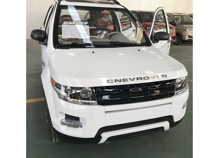 tampilan mobil listrik Cnev Rover, bentuknya gagah mirip SUV Land Rover