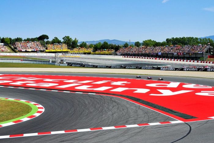 Tikungan 10 Circuit de Barcelona-Catalunya dimodifikasi