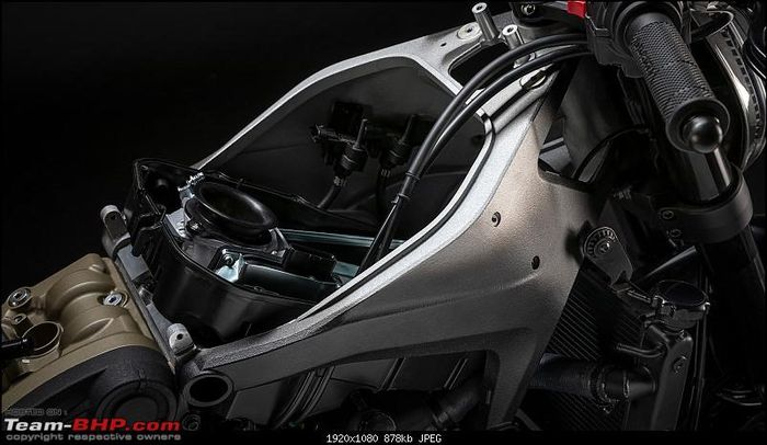 Rangka trellis Ducati Monster baru