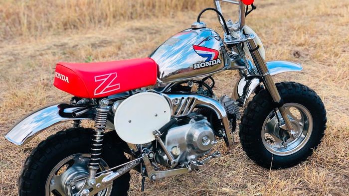 detail buritan Honda Monkey Z50R Christmas Special