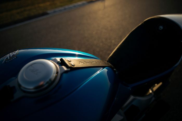 Detail apik pada tangki