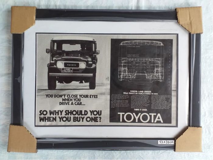 Poster iklan Toyota Land Cruiser