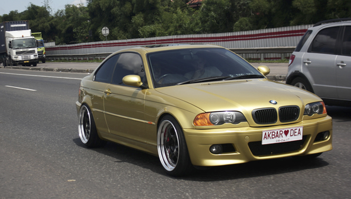 BMW E46 milik Akbar Rais