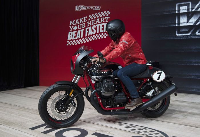 Moto Guzzi V7 III Racer 10th Anniversary