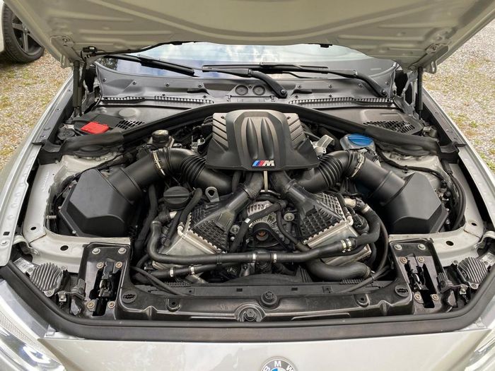 Engine swap V8 twin-turbocharged dari X6 M 