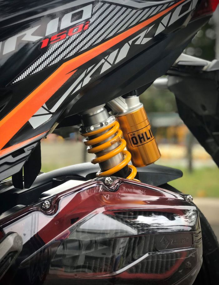 Shock belakang diganti Ohlins