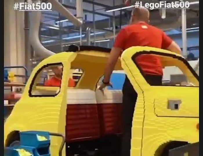 LEGO hadirkan replika Fiat 500