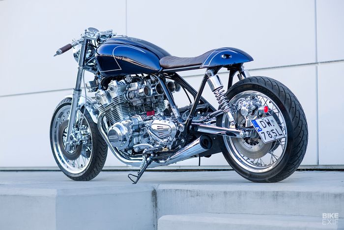 Honda CB900C cafe racer yang menarik