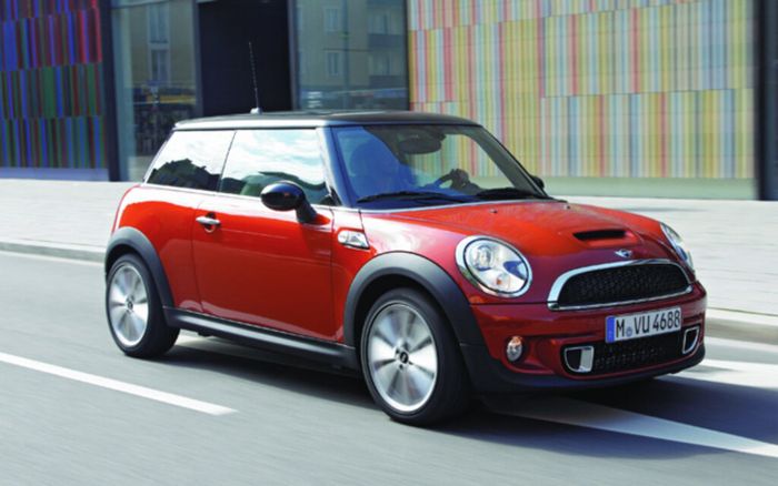 ilustrasi Mini Cooper tahun 2012