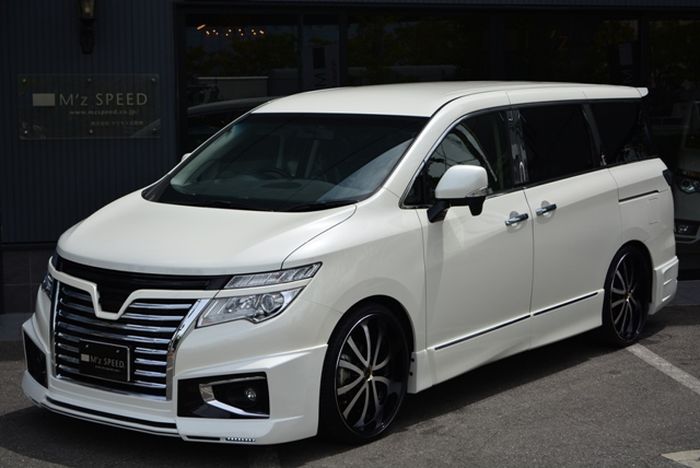 Modifikasi Nissan Elgrand hasil garapan bengkel Jepang, M'z Speed