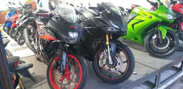 Suzuki GSX-R150 bekas 