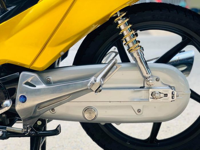 Shock belakang diganti dengan Takegawa