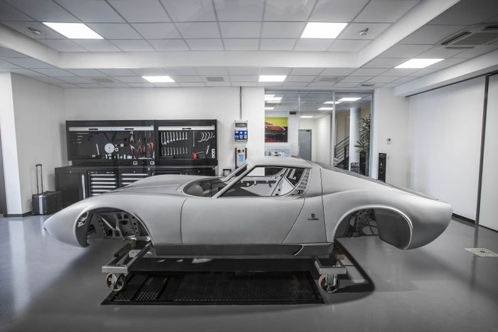 Ternyata Lamborghini punya divisi khusus restorasi mobil, namanya Polo Storico