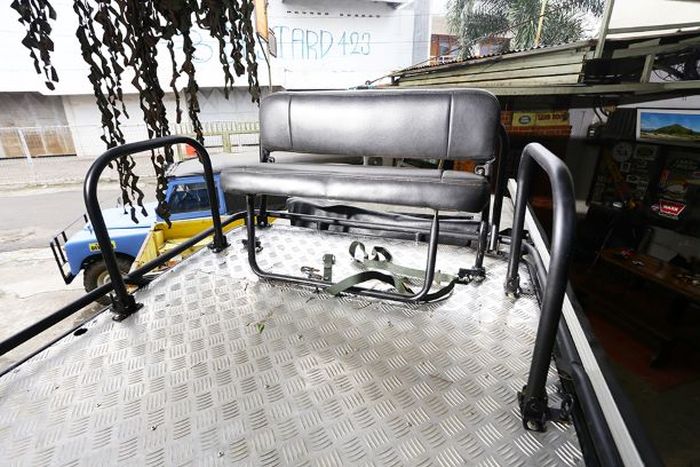 Roofrack dimanfaatkan untuk rangon berburu ketimbang tempat barang