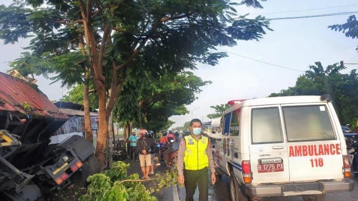 Kecelakaan antra truk dan motor