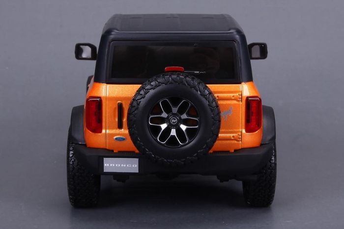 tampilan belakang OtoToys Ford Bronco 2021