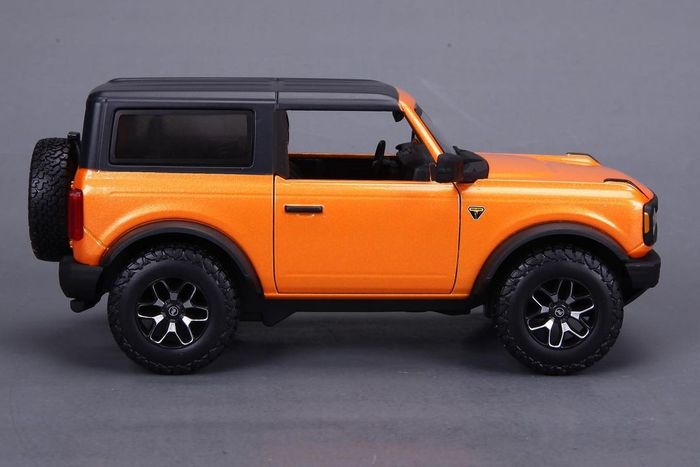 miniatur Ford Bronco 2021