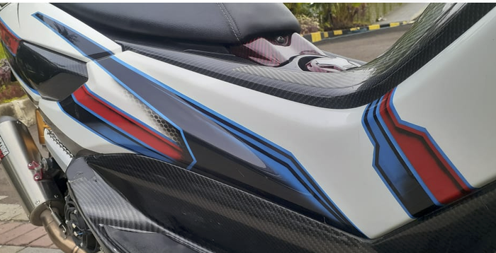 Dek tengah dan bawah water printing karbon kevlar