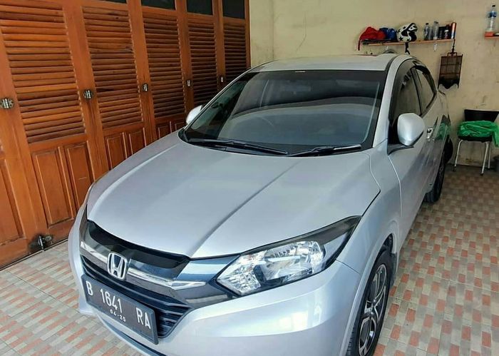 Honda HR-V 1.5 E CVT milik Lies bernopol B 1641 RA.