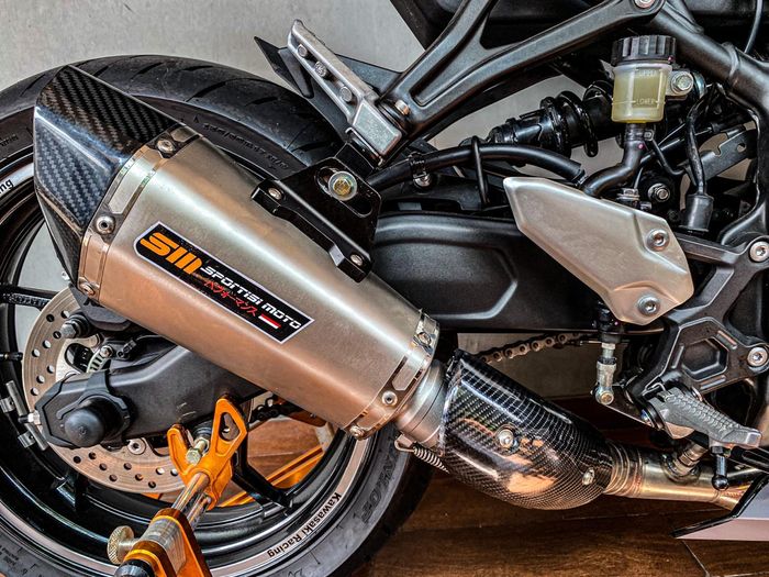 Knalpot SRX Exhaust garapan Sportisi Motorsport untuk Kawasaki Ninja ZX-25R