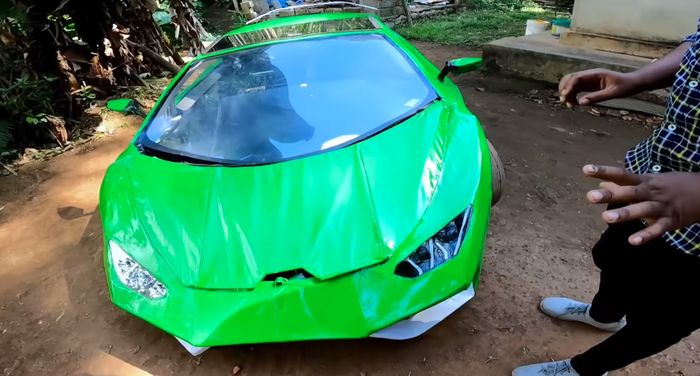 Tampak depan replika Lamborghini buatan Anas.