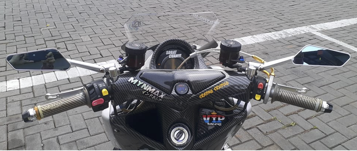 Kokpit Yamaha NMAX makin kece dengan keyless