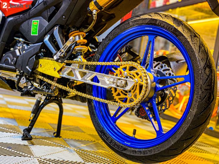 Swingarm pakai X1R dipadukan shock Ohlins