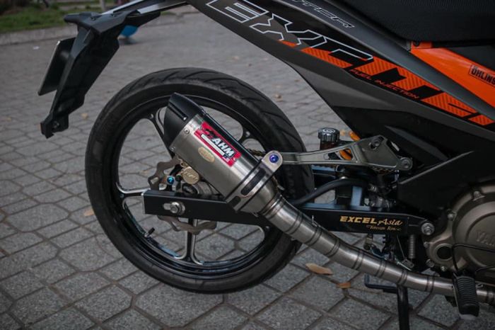 Knalpot diganti dengan AHM