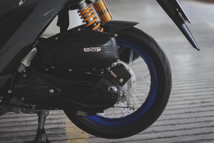 Shock belakang pakai Ohlins