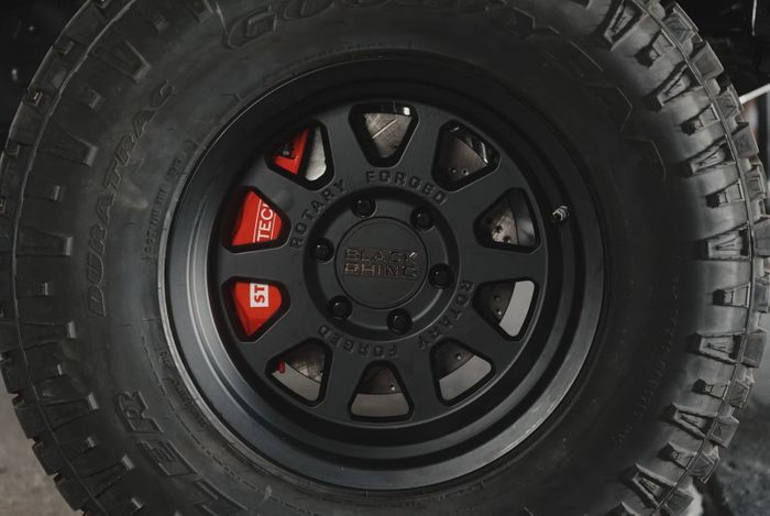 Pelek forged dibungkus ban AT lansiran Bridgestone Dueler