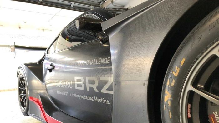 Subaru BRZ GT300 dibekali body kit lebar supaya aerodinamis