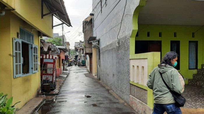 Lokasi pengeroyokan seorang driver ojek online di Jalan Dwijaya 4, Kebayoran Lama, Jakarta Selatan, Senin (18/1/2021). (TribunJakarta.com/Annas Fuqon Hakim)