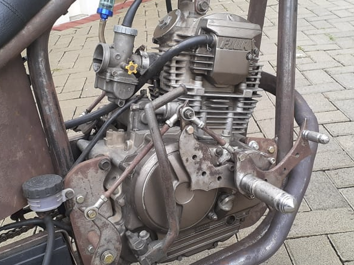 Mesin masih mengandalkan original bawaan basic motor yaitu Yamaha Scorpio