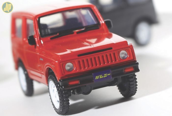 Detail model kit Suzuki Jimny skala 1/24 dari Aoshima