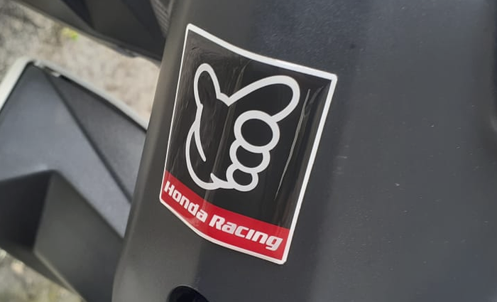 Stiker Honda Racing yang kerap dipakai modifikator asal Jepang