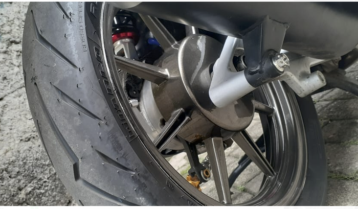 Pelek belakang RCB SP811 