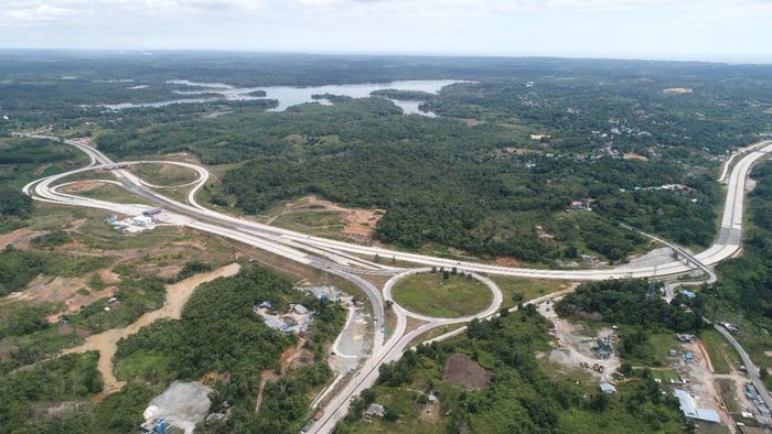 Jalan Tol Balikpapan-Samarinda.