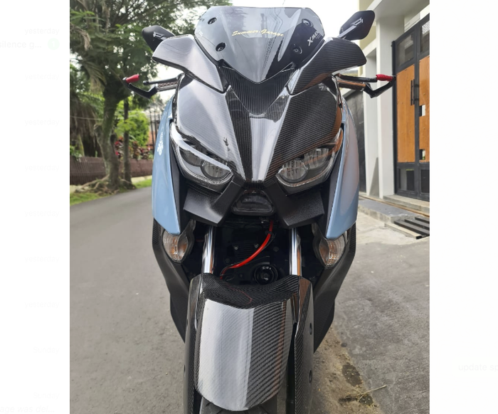 Beberapa bagian body kena sentuhan karbon kevlar