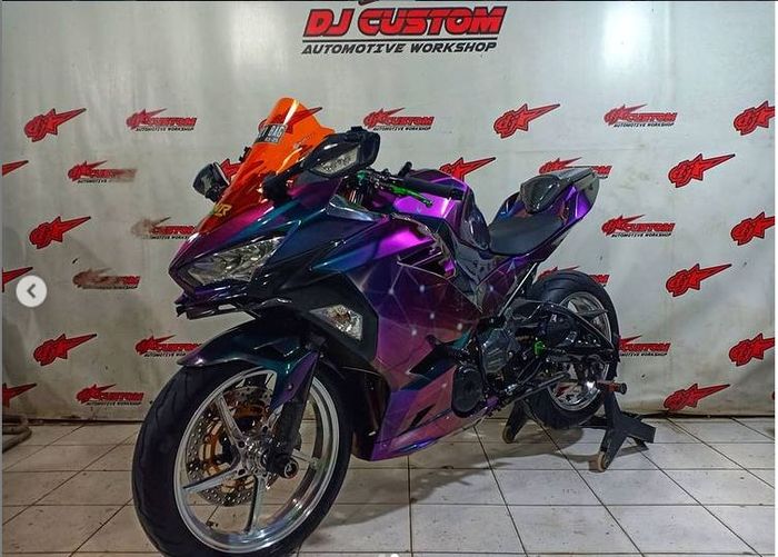 Kawasaki Ninja 250 Fi cat ulang bunglon 5 dimensi full bodi