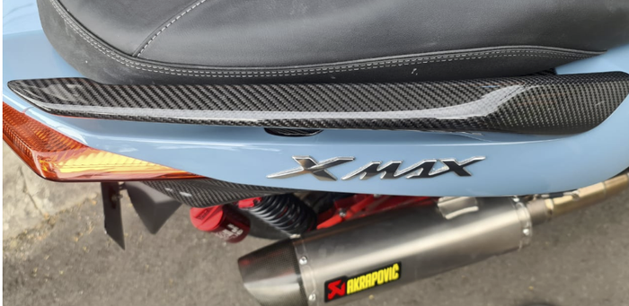 Yamaha XMAX dengan knalpot Akrapovic Slovenia 