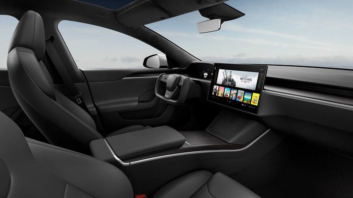 Interior Tesla Model S baru dengan layar horizontal dan setir baru