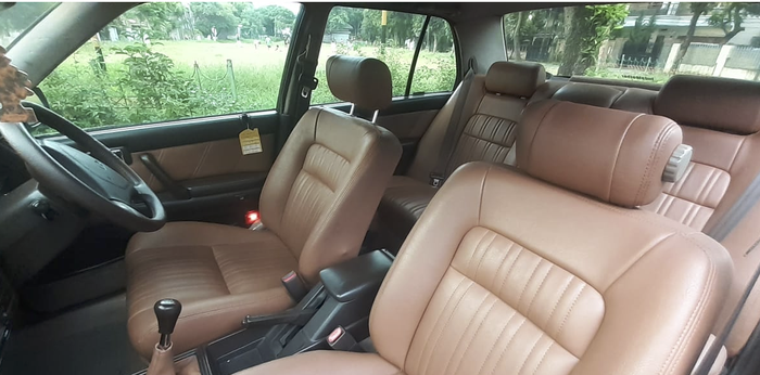 Interior Toyota Crown Supersaloon 1994