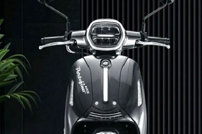 bagian fascia PortoFino 125 dibekali headlamp LED bergaya modern