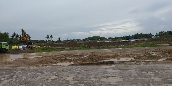 Kondisi lokasi proyek pembangunan Sirkuit Mandalika pasca-banjir.