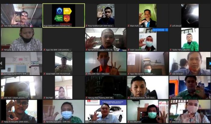 100 guru SMK se-Yogyakarta ambil bagian dalam pelatihan online mengenai teknologi otomotif terkini bersama Daihatsu