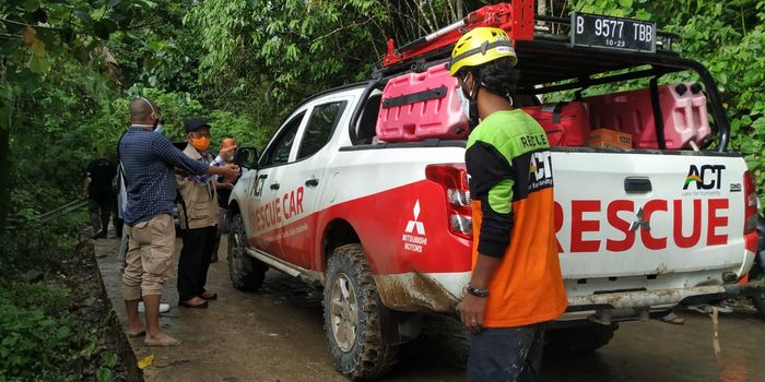 Mitsubishi Triton dan Outlander PHEV ditugaskan bantu korban bencana alam