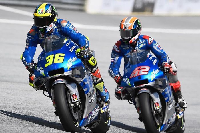 Pembalap tim Suzuki Ecstar MotoGP, Joan Mir dan Alex Rins.